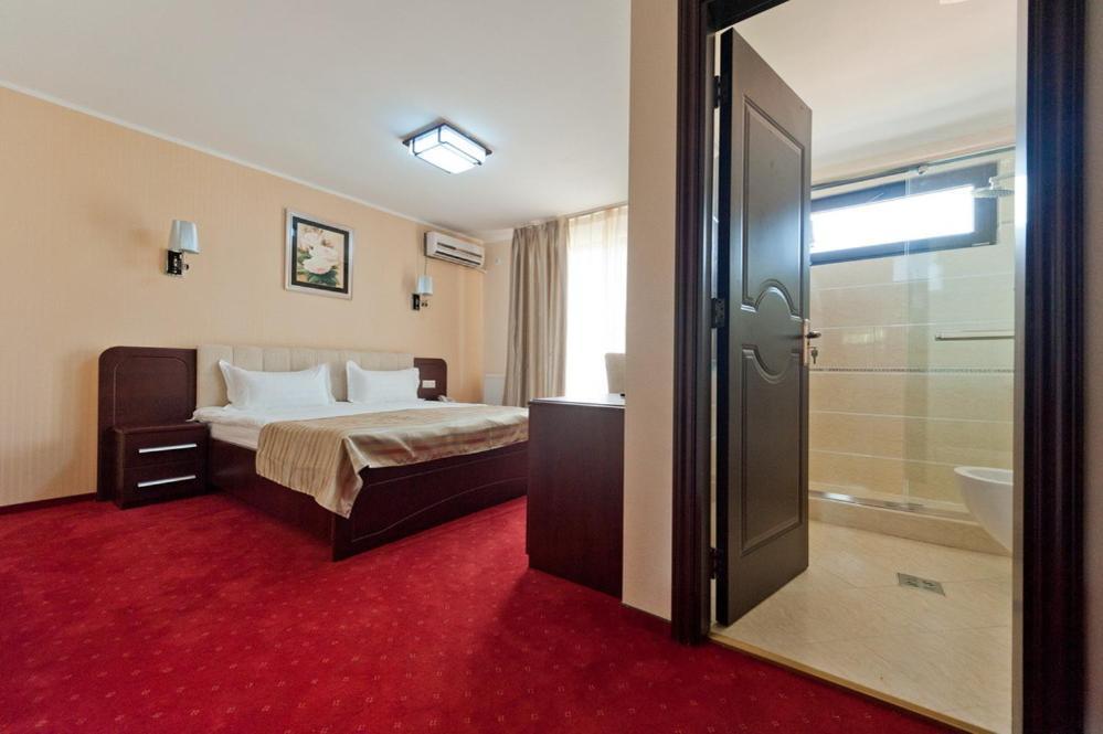 Hotel Mondial - 3*